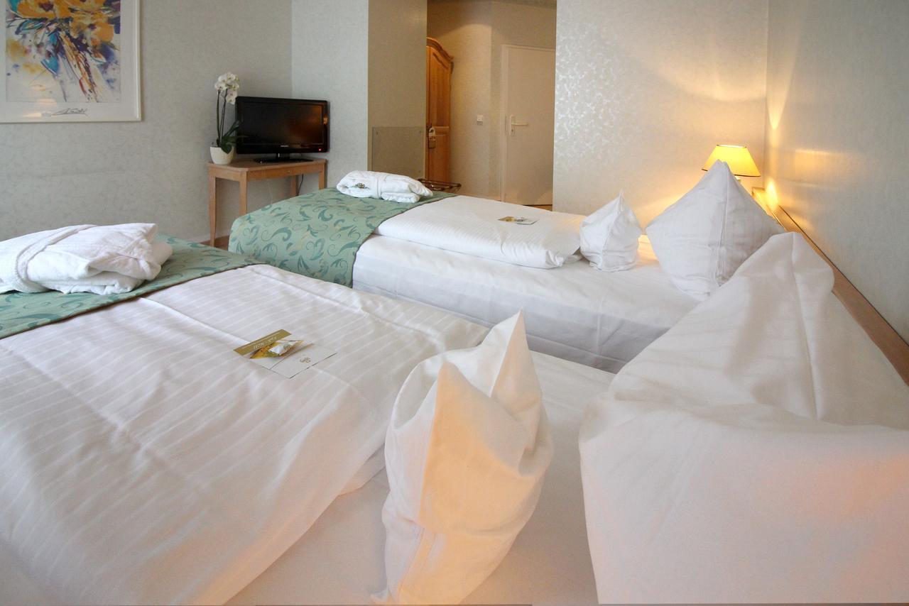 Hotel Am Muehlenteich Швельм Екстер'єр фото