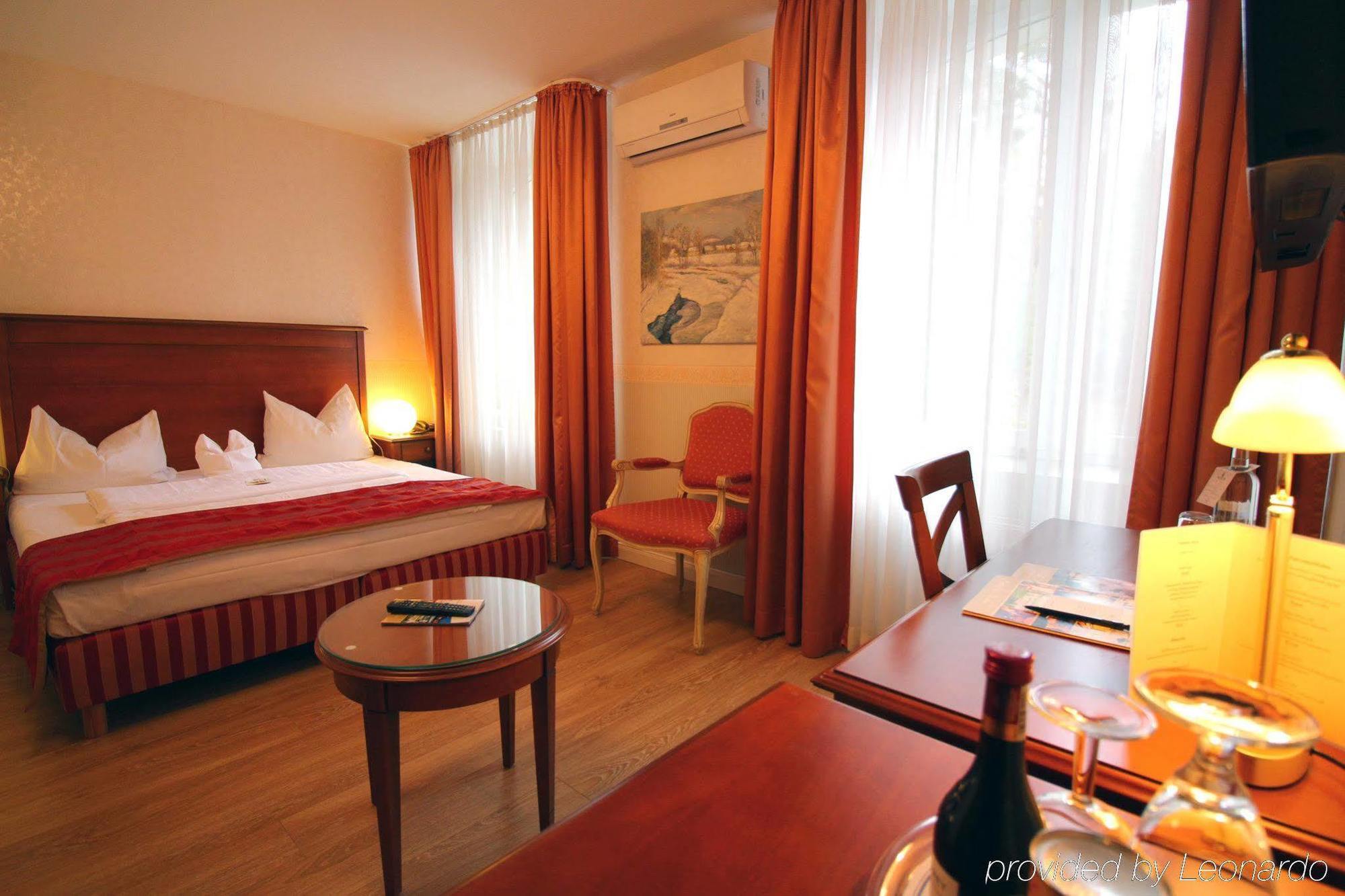 Hotel Am Muehlenteich Швельм Екстер'єр фото